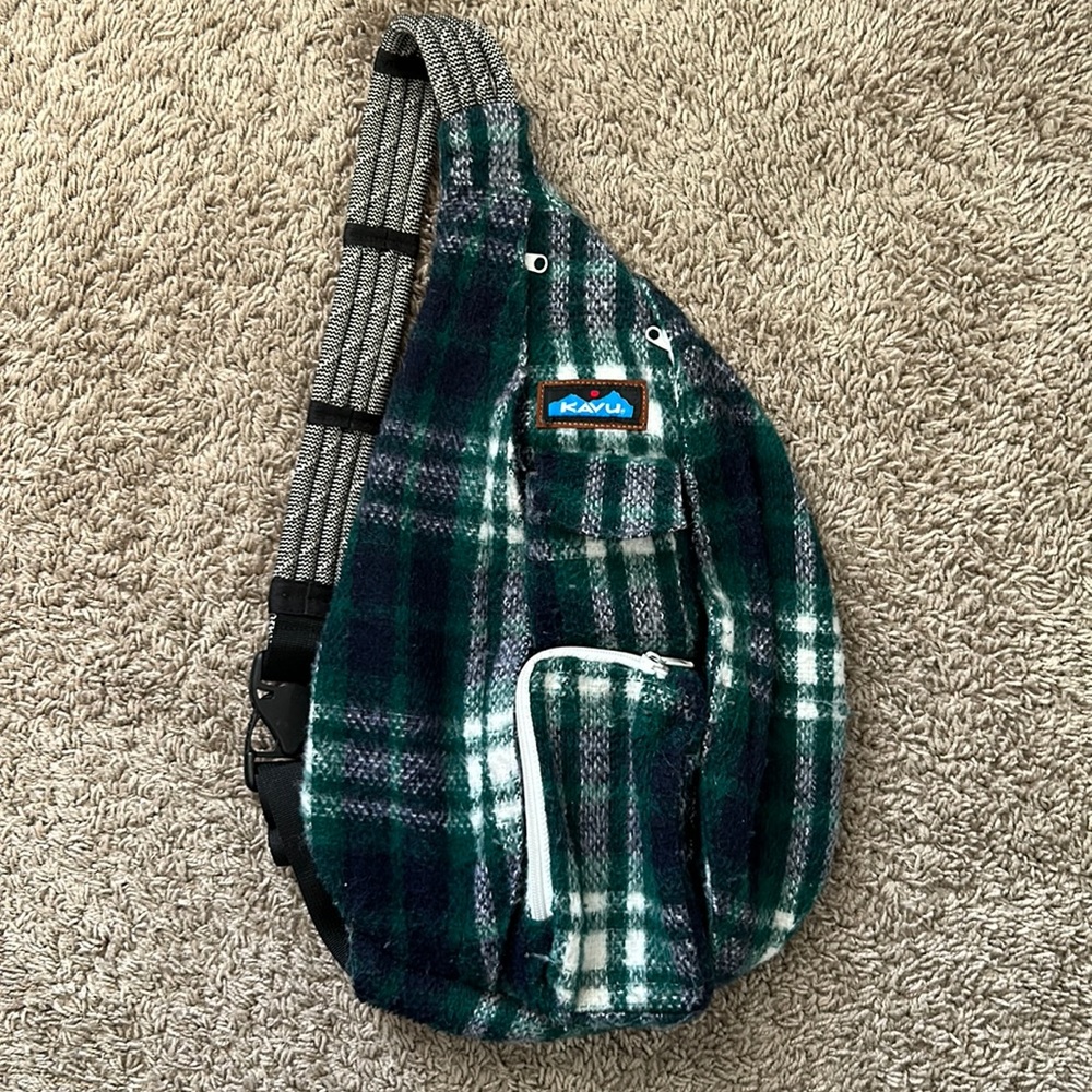 Kavu sling bag